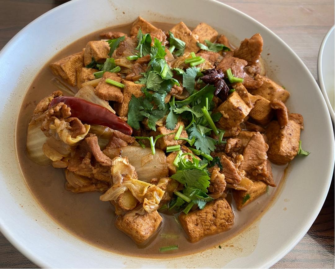 五花肉炖北豆腐