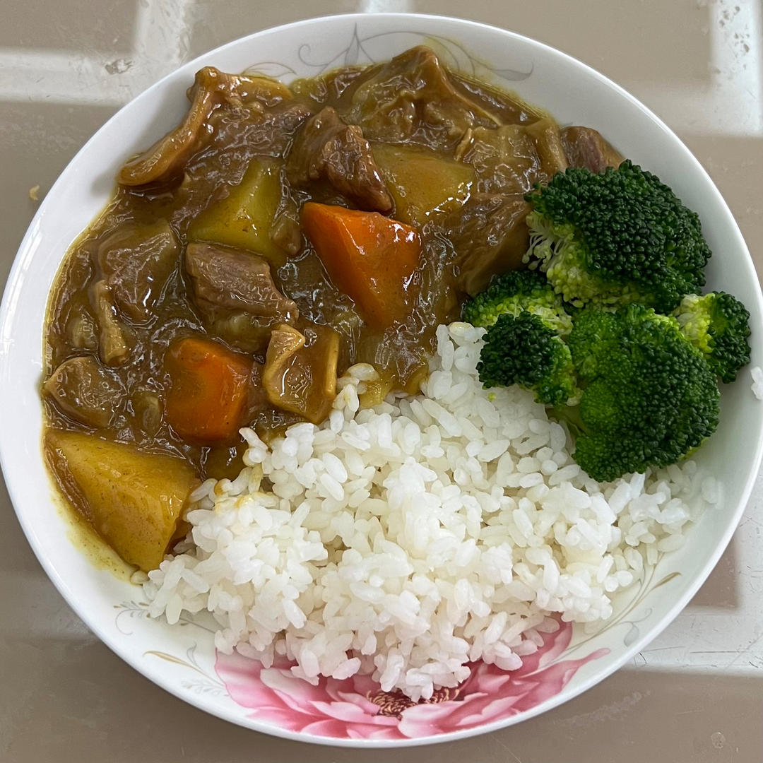 不用高压锅的咖喱牛腩哟
