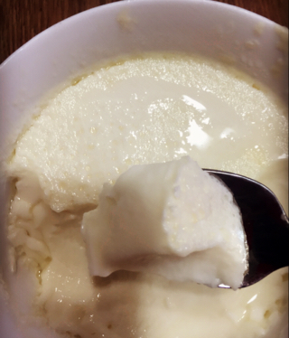 双皮奶（科学方子：淡奶油兑牛奶以假乱真乳脂达到8%的水牛奶，在家轻松做出正宗顺德味儿）