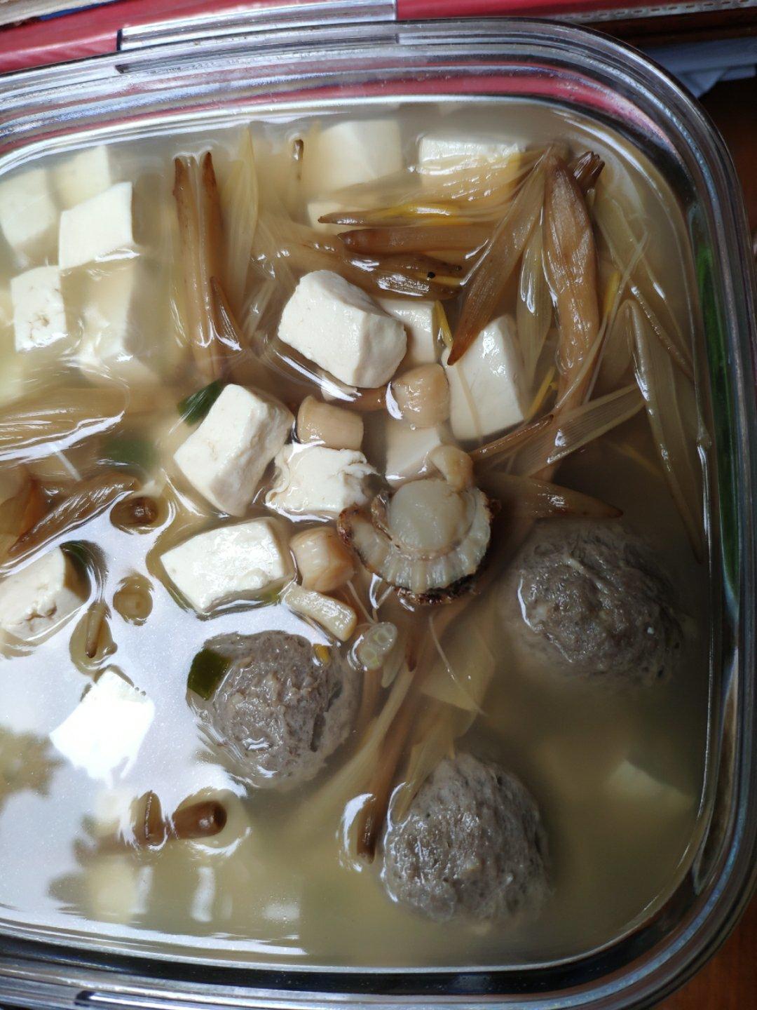 黄花菜豆腐汤