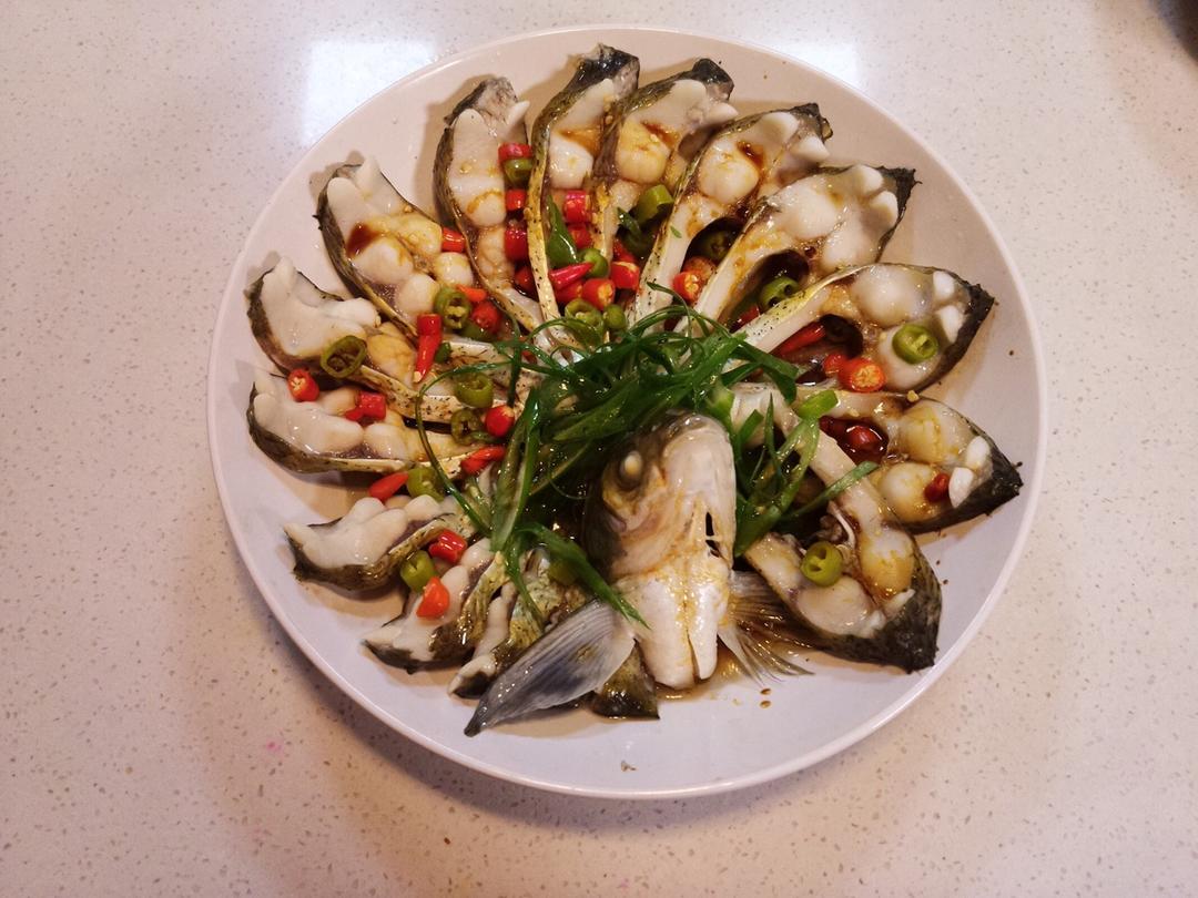 孔雀开屏清蒸鱼