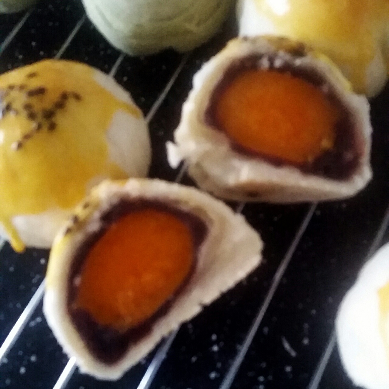 蛋黄酥~紫薯、抹茶、原味~花好月圆，中秋快乐~内附一次做六色蛋黄酥方法~