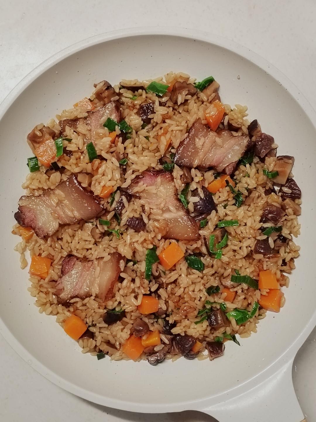 香菇腊肉饭