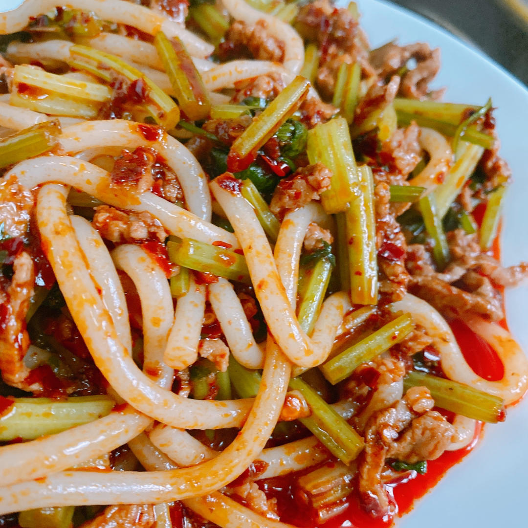 歹歹的新疆炒米粉