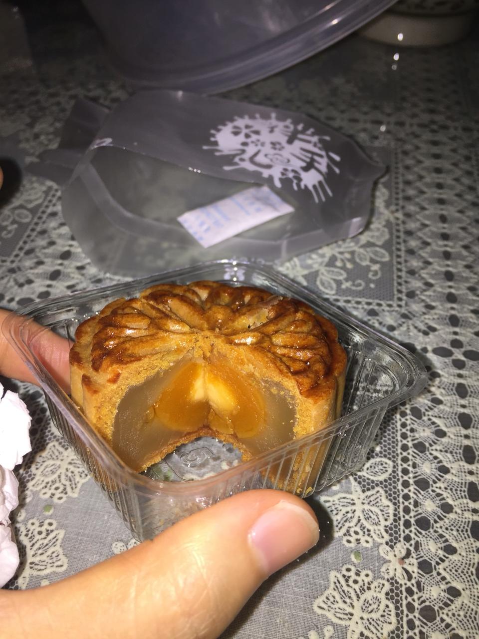 广式月饼——蛋黄莲蓉月饼