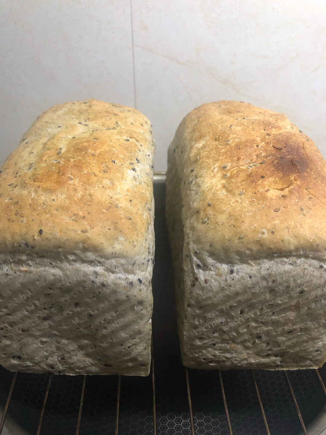 英式脆皮吐司2.0--多谷物主食吐司