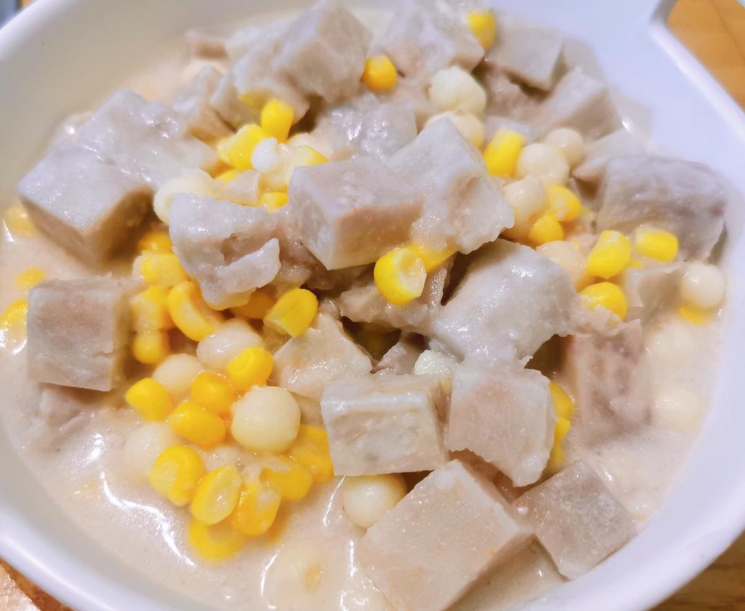 芋头芡实玉米煲