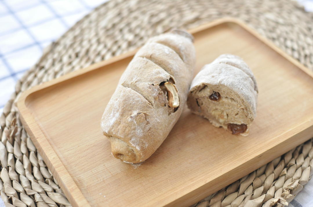 无油无糖全麦果干面包