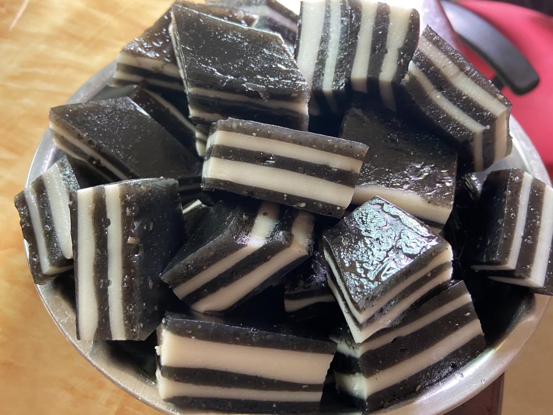 黑芝麻椰汁千层糕