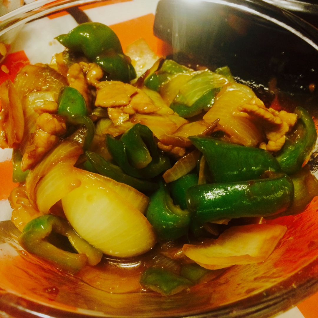 洋葱青椒炒肉