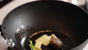 文火牛肉】30分钟炖出完美牛肉,鲜嫩浓郁一口香!的做法视频_做法步骤】_下厨房
