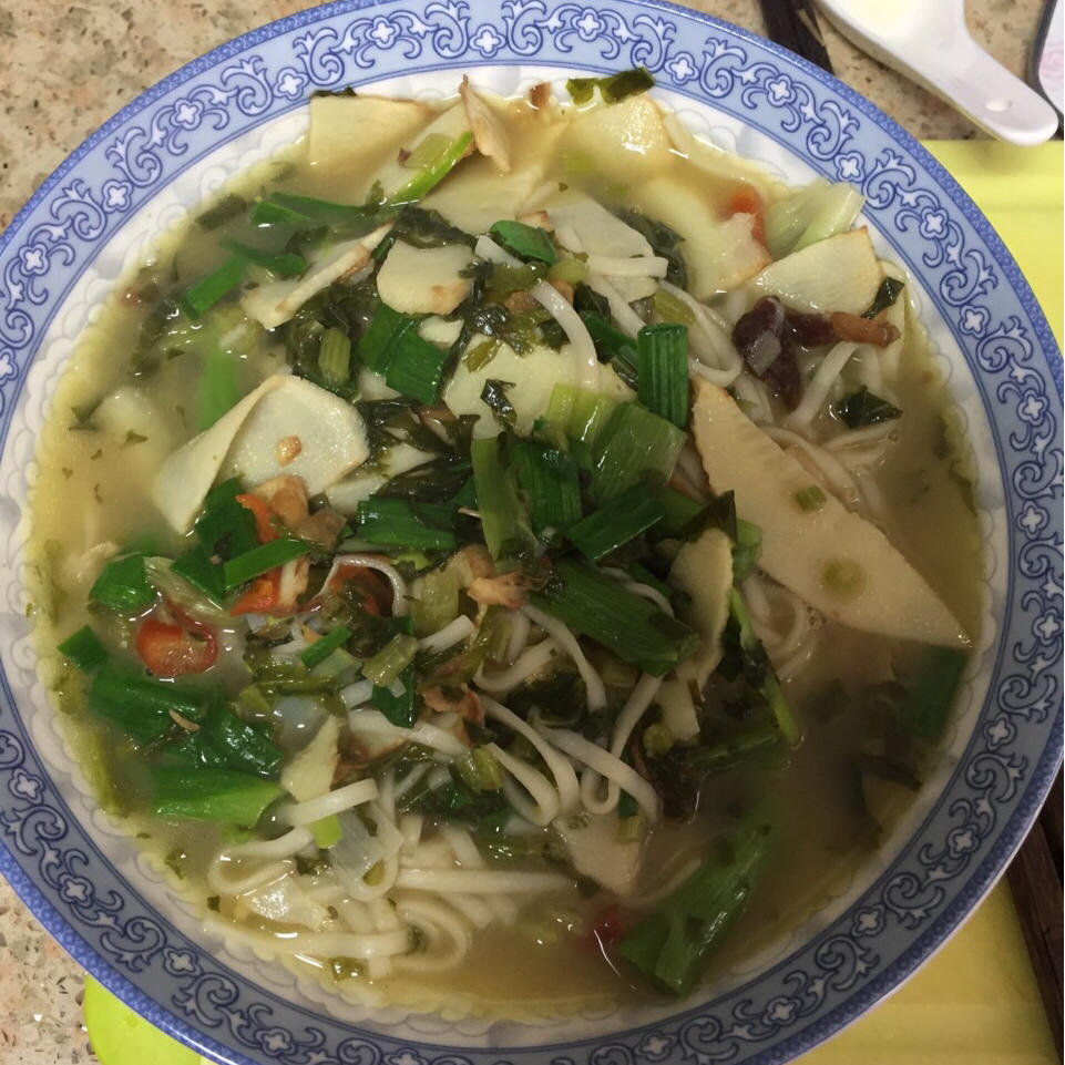 雪菜冬笋蘑菇面