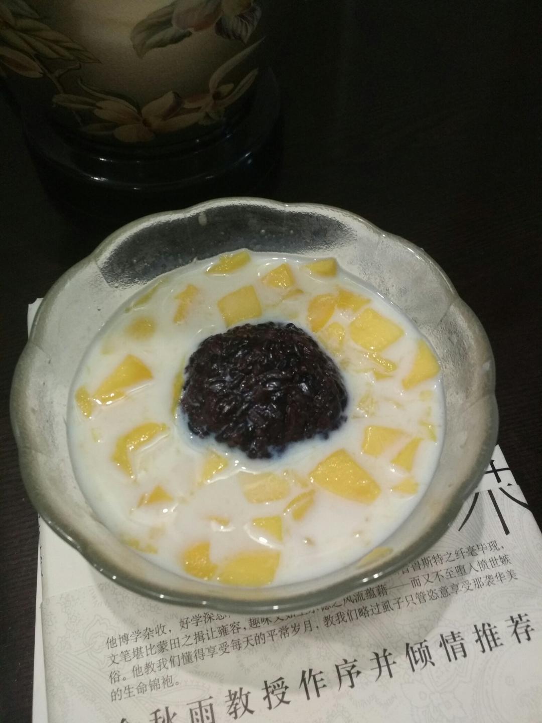 芒果血糯米 椰汁西米露