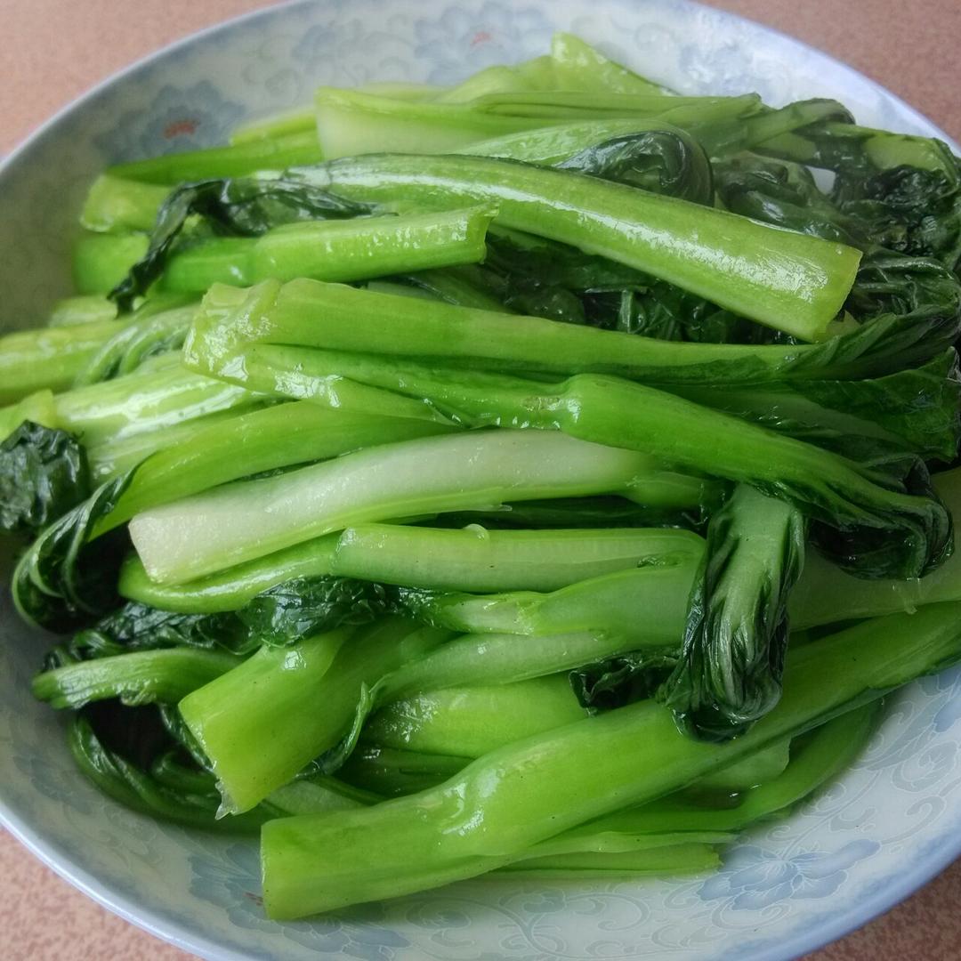 乖乖随风飘扬做的炒菜心