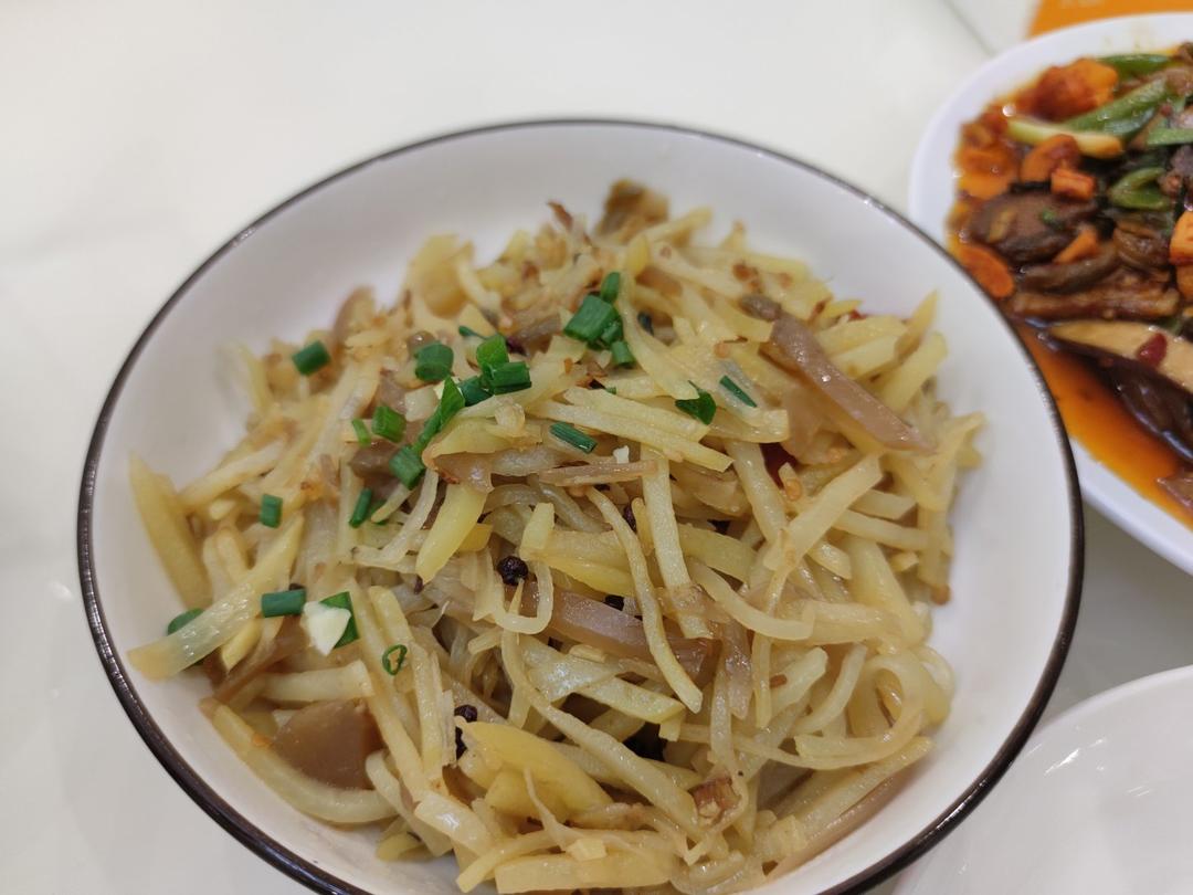 酸菜炒土豆丝