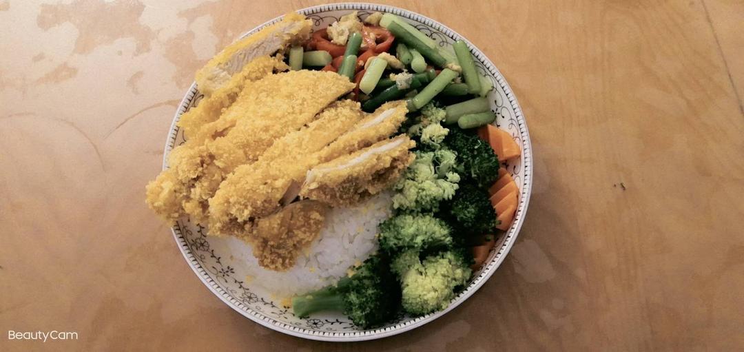 外酥里嫩的炸鸡排