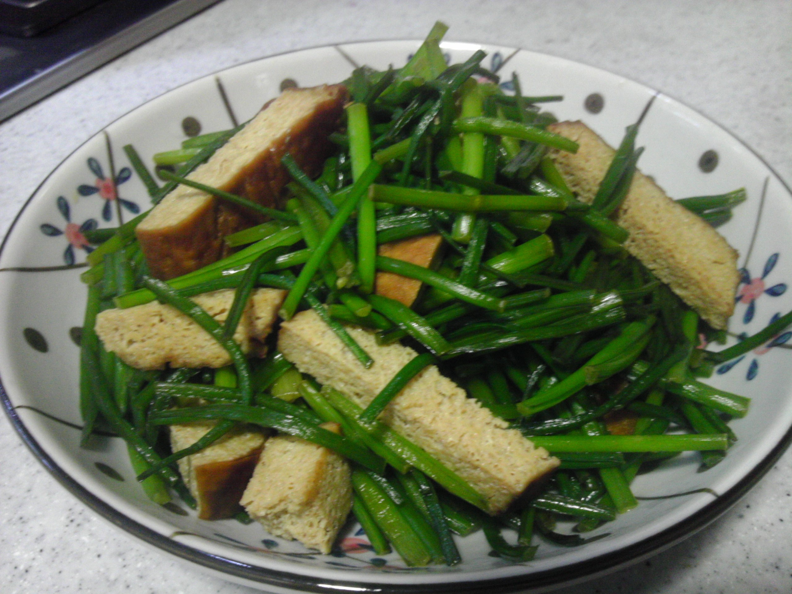 韭菜苔炒香干