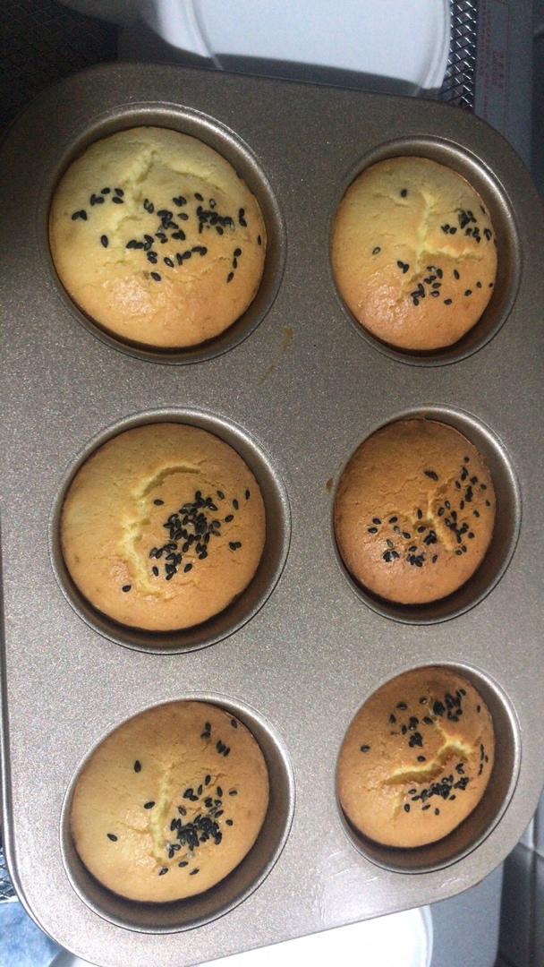 老式蜂蜜鸡蛋糕