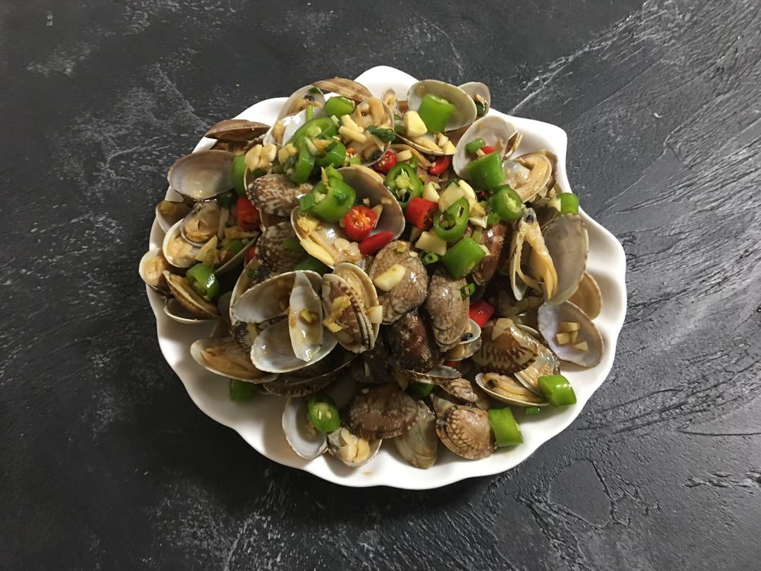 乐活教主的美食之——酸辣花蛤的做法