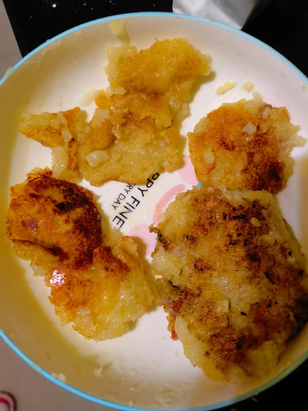 连吃三天吃不腻的芝士土豆饼，还会拉丝哦～