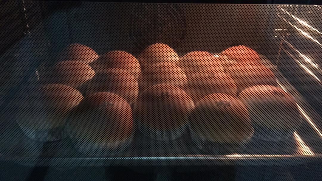 酸奶红豆小面包