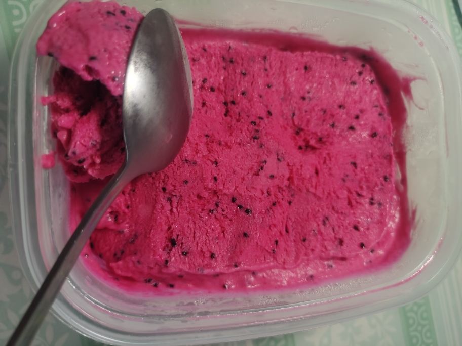 火龙果冰淇淋的做法