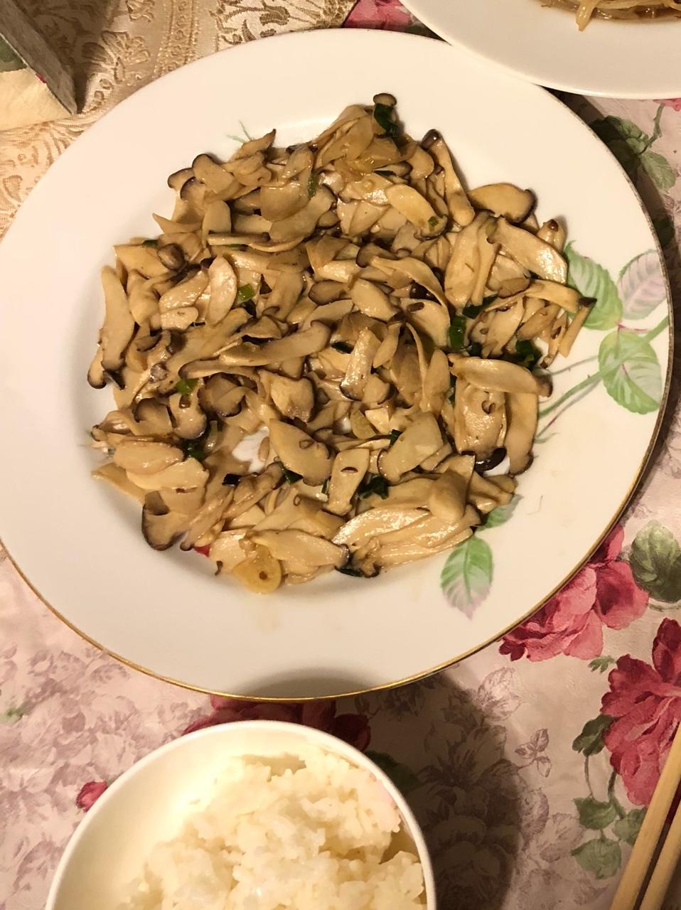 香菇炒肉