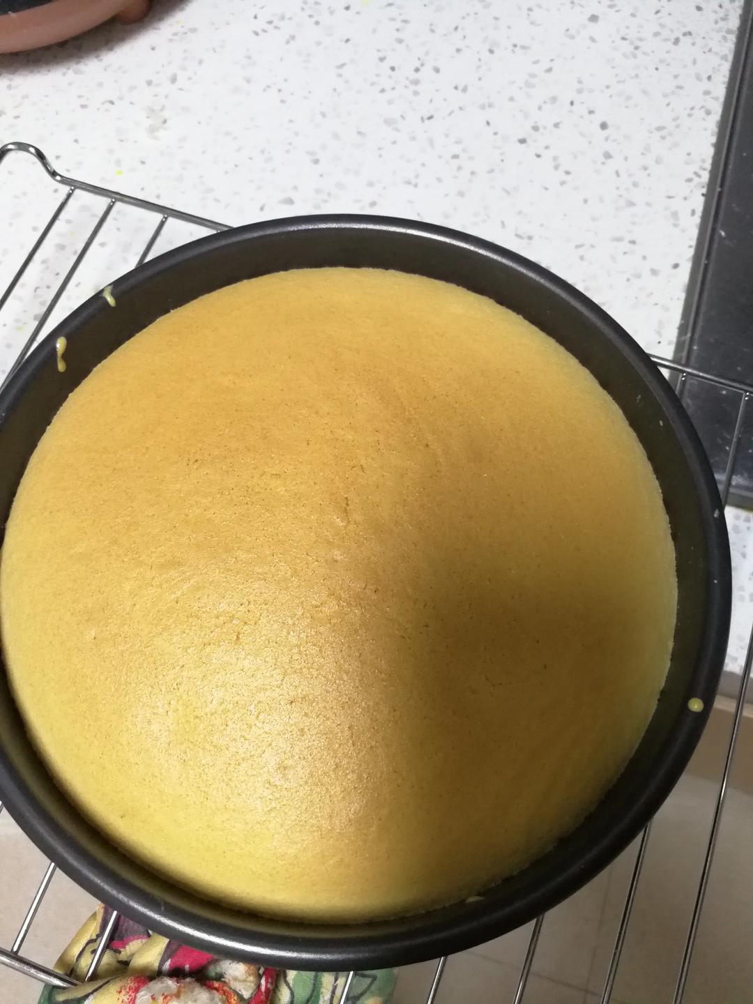 不粘模超完美戚风蛋糕--不塌不缩不开裂