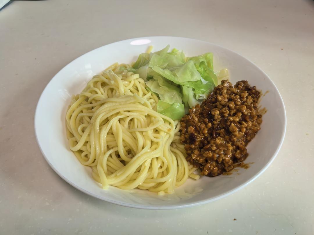 极简炸酱面（黄豆酱版）的做法