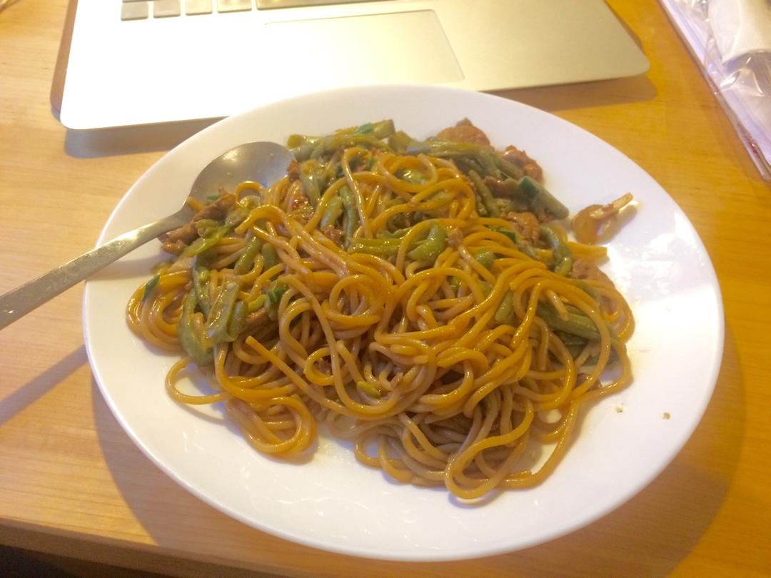 豆角焖个面