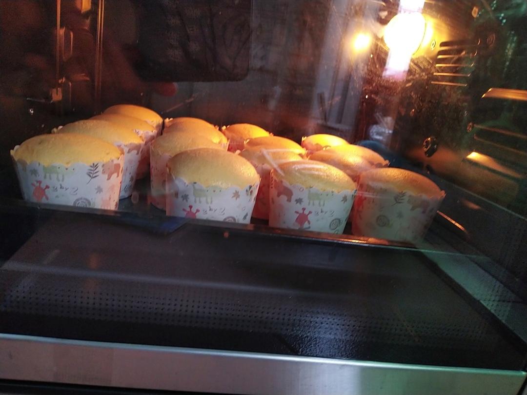 纸杯蛋糕 8寸戚风蛋糕的量