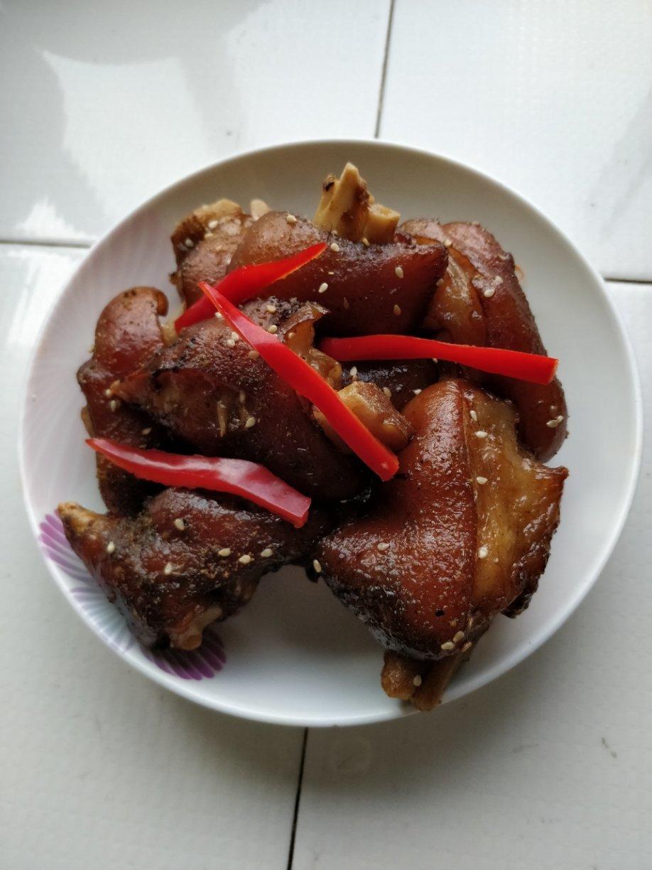 香酥烤猪蹄