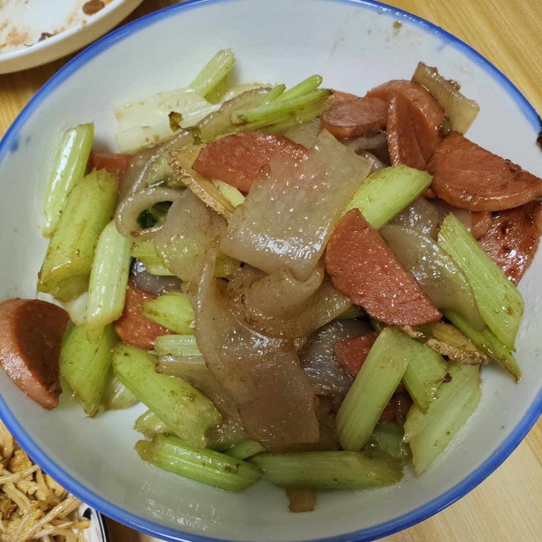 东北名菜-芹菜炒粉
