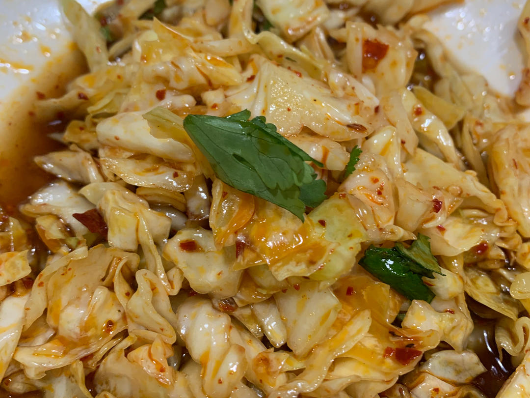 爽脆可口的卷心菜（凉拌包菜）