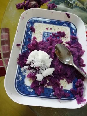 宝宝辅食～浪漫紫色夹心双色小馒头的做法 步骤3