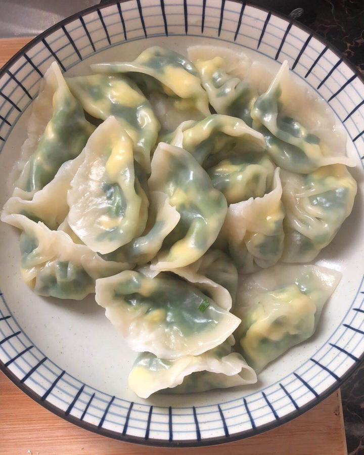 yoyo-cici做的韭菜鸡蛋饺子(好做吃不够的饺子)