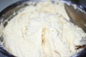 用普通面粉也能做酥香脆的曲奇的做法 步骤4