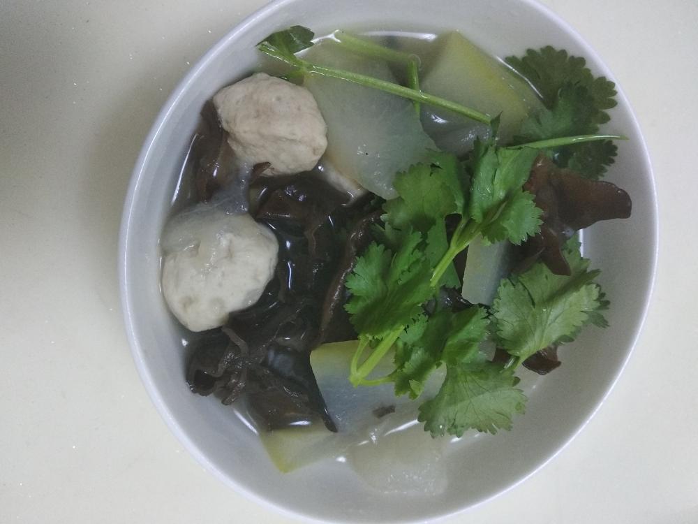冬瓜木耳丸子汤（减脂）