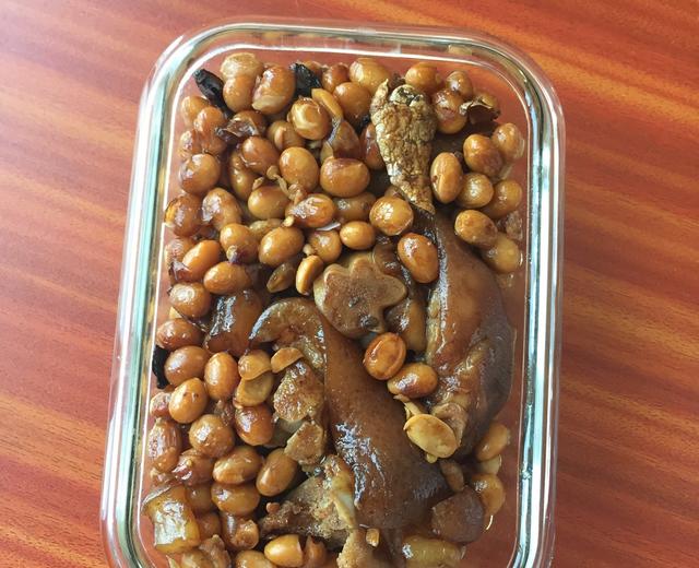 黄豆焖猪脚(高压锅快手版)的做法