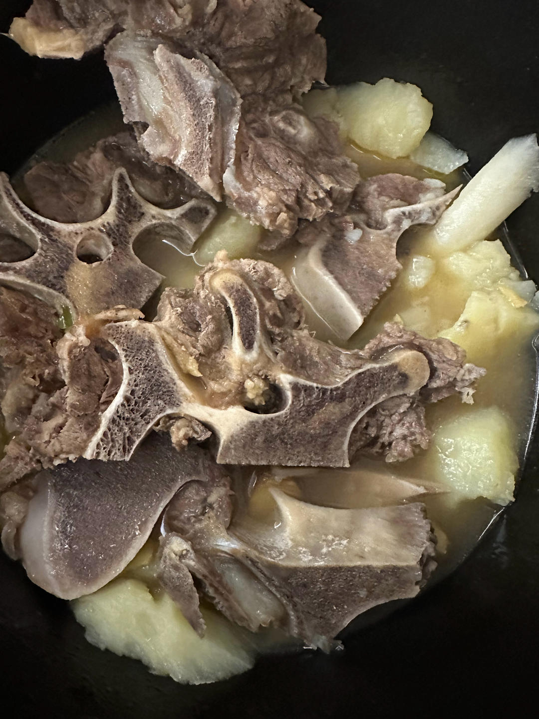 牛尾汤(不仅汤好喝，牛尾更有滋味)