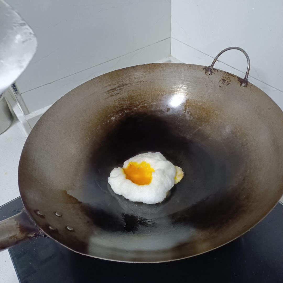 美国网红“云朵蛋”1分钟教会你，好看是好看，就是长得像荷包蛋