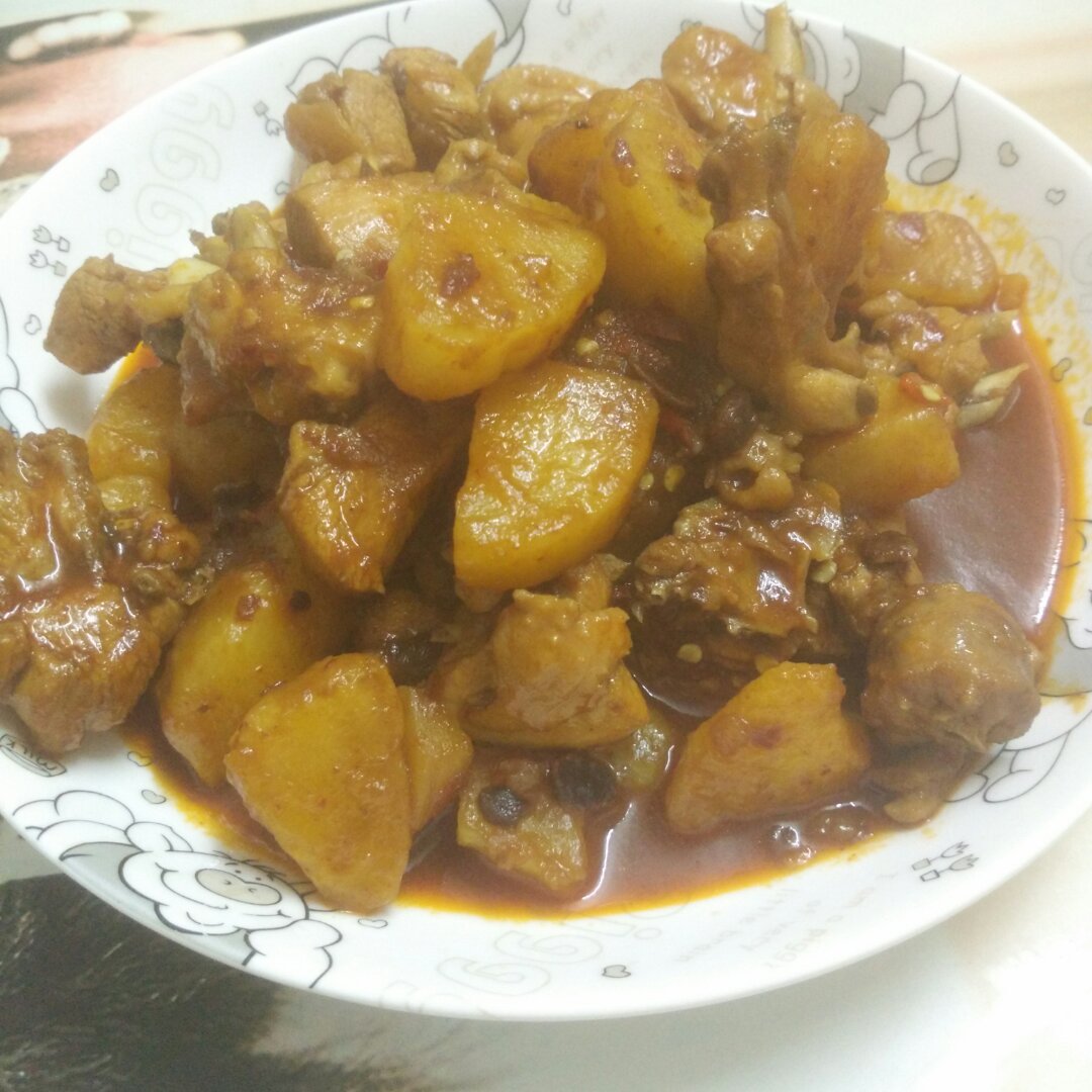 土豆炖鸡块