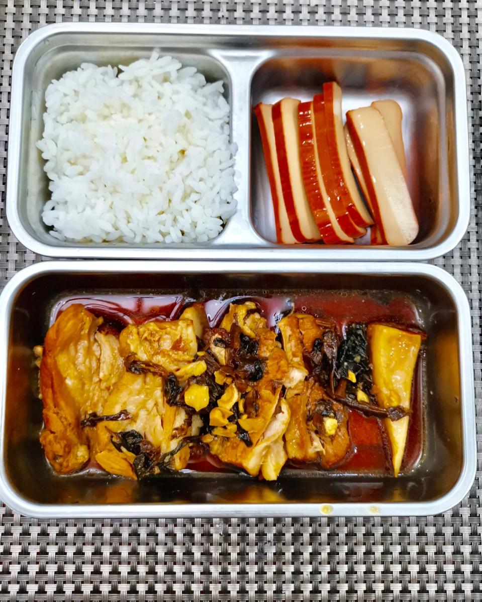 梅菜扣肉（附梅菜焖肉的方法）