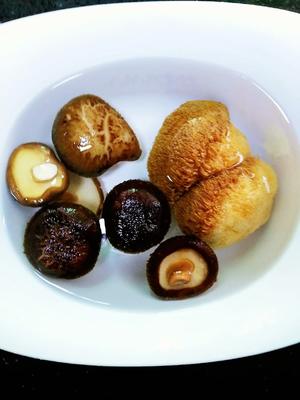 金猪送福杂菇汤——（减脂去油篇）的做法 步骤6