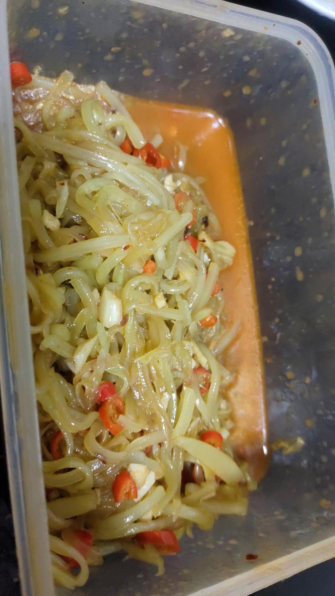 想告诉全世界，这菜太解腻！爽脆开胃的莴笋丝