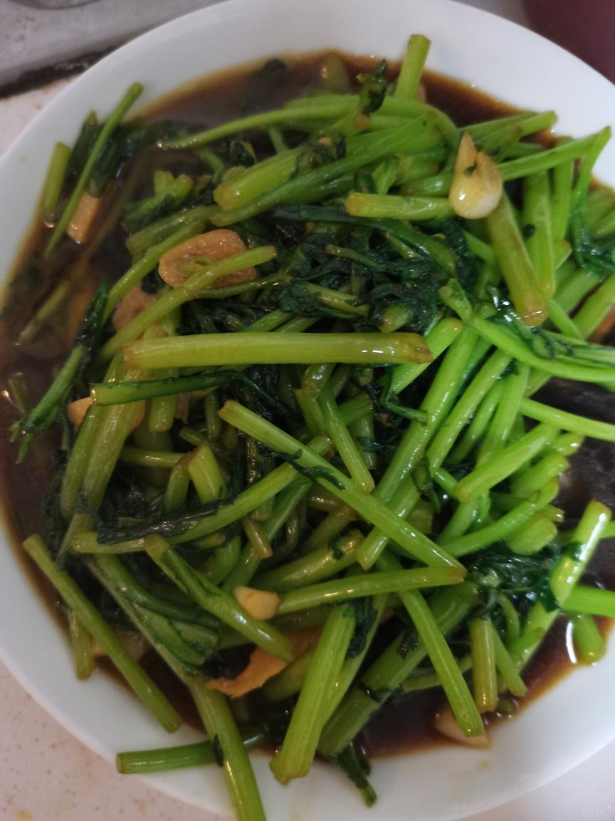 蒜炒茼蒿
