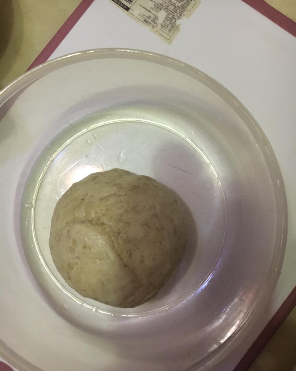 黑芝麻小圆面包