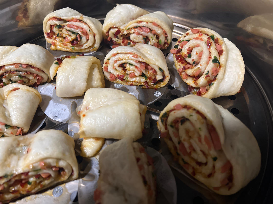 简单易操作的香辣葱油花卷