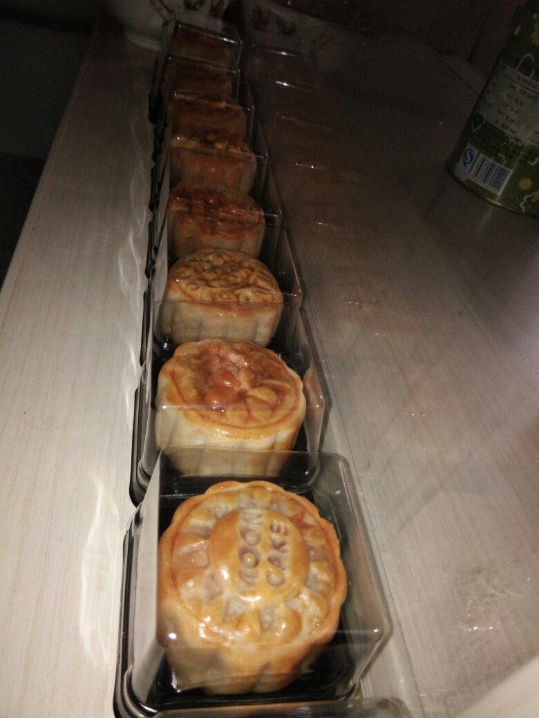 广式月饼——蛋黄莲蓉月饼