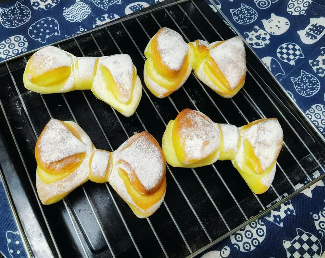 东菱面包机——蝴蝶结面包
